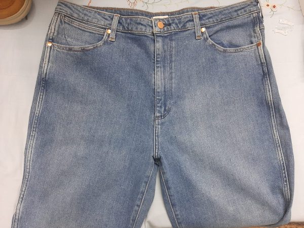 Preloved Wrangler Jeans - Image 2
